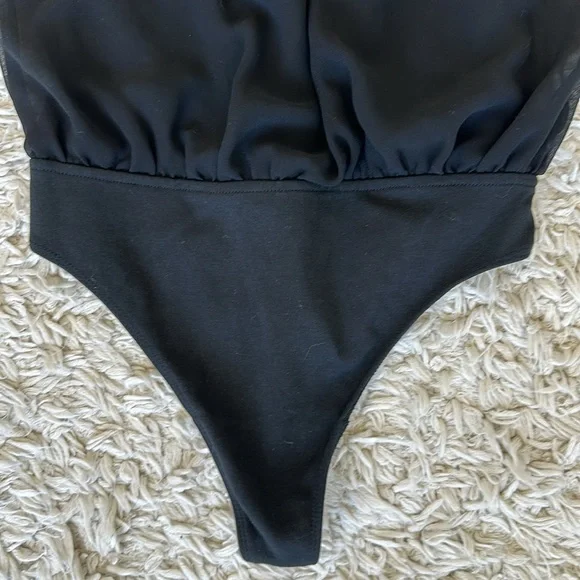 Aritzia Wilfred Free Long-Sleeve Bodysuit in Black (Size XS) - Picture 2 of 8